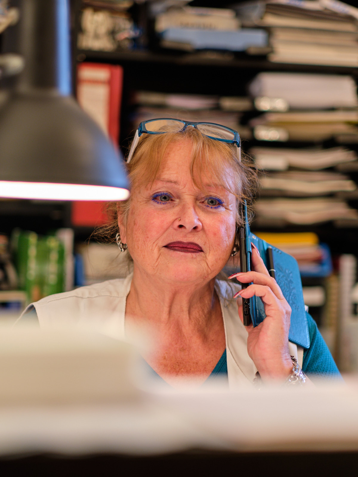 Frau Anita Klinger am Empfang